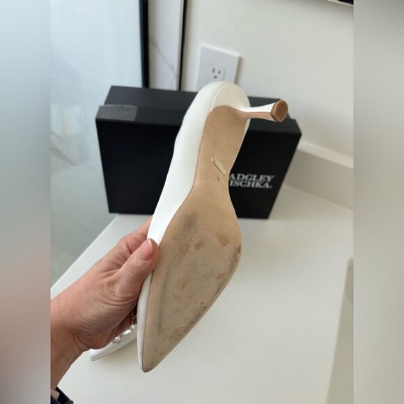 Badgley Mischka White Fabia Kitten Heel with Crystal Buckle NWT - Picture 7 of 10